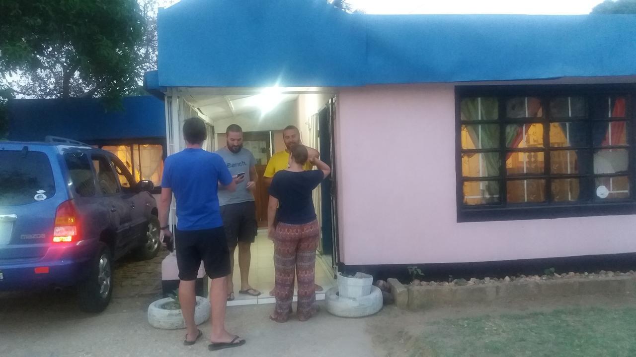 Hostel Kumunzi Backpackers Lusaka Exterior foto