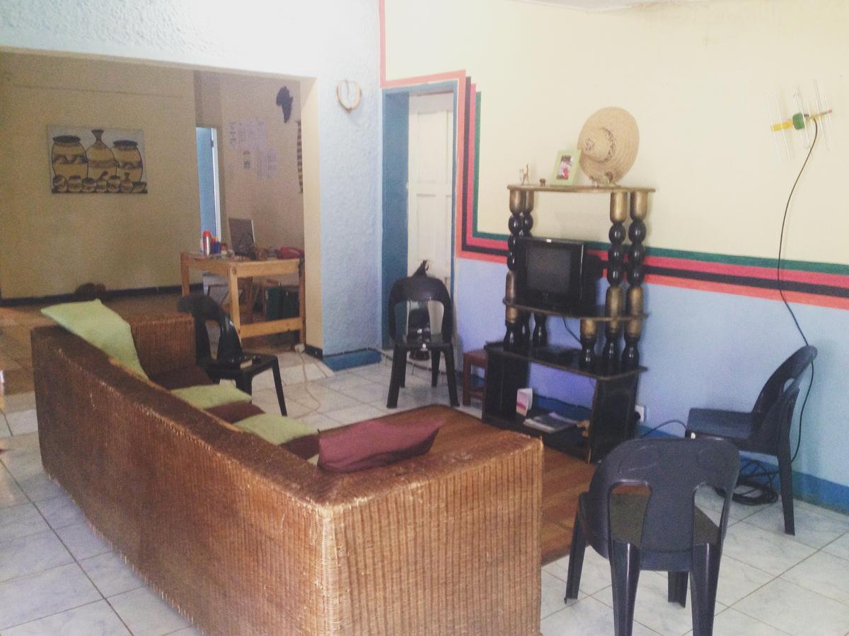 Hostel Kumunzi Backpackers Lusaka Exterior foto